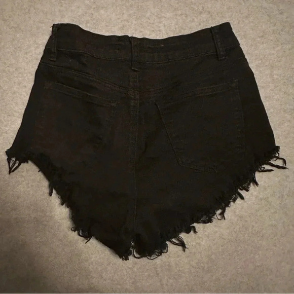 Kancan Women's Black Frayed Hem denim Short size W5 26 - Picture 2 of 7